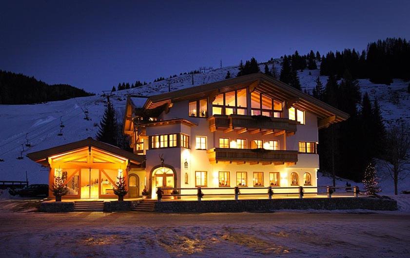 Landhaus Zum Steinbock Hotel Мария Алм ам Щайнернен Мер Екстериор снимка